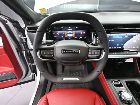 Used 2025 Jeep Wagoneer S Launch Edition image 30