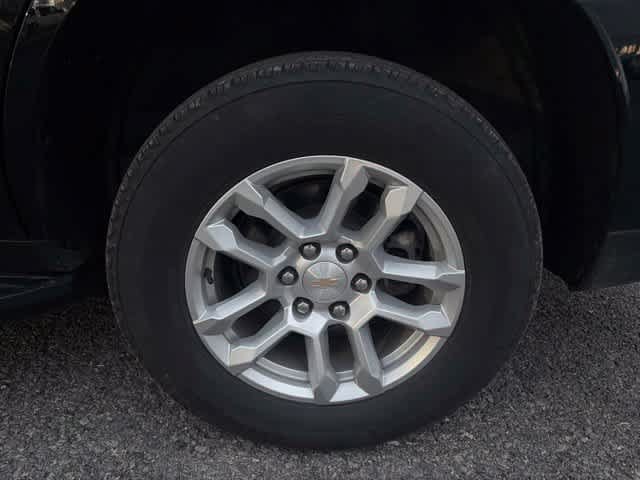 Used 2025 Chevrolet Tahoe LT AWD/4WD image 5