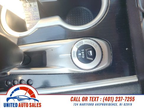 Used 2020 Nissan Pathfinder SV AWD/4WD image 23