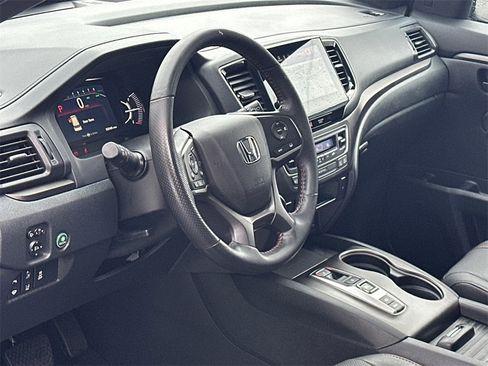 Used 2023 Honda Passport TrailSport image 17