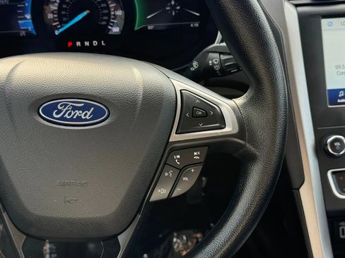 Used 2020 Ford Fusion SE FWD image 26