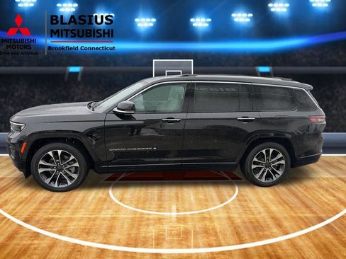 Used 2023 Jeep Grand Cherokee L Overland w/ Luxury Tech Group IV image 5