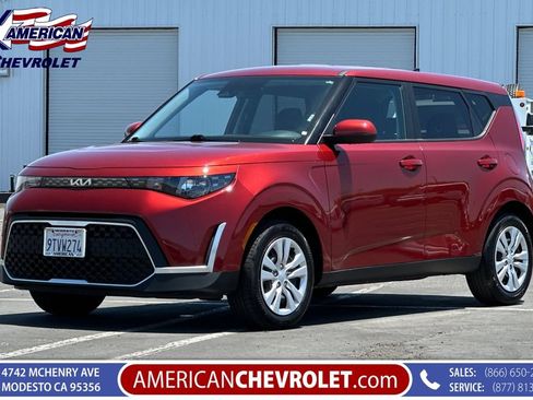 Used 2025 Kia Soul LX FWD image 8