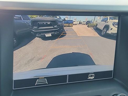 Used 2023 GMC Acadia SLE w/ Driver Convenience Package FWD image 14