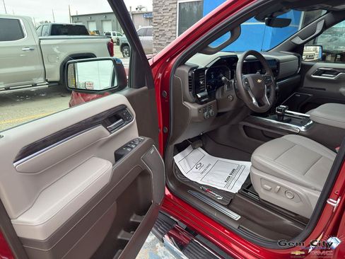 Used 2024 Chevrolet Silverado 1500 LTZ w/ LTZ Premium Package AWD/4WD image 15