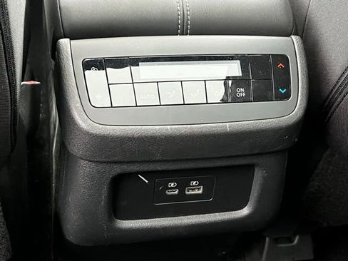 Used 2025 Nissan Pathfinder SV w/ SV Premium Package image 17