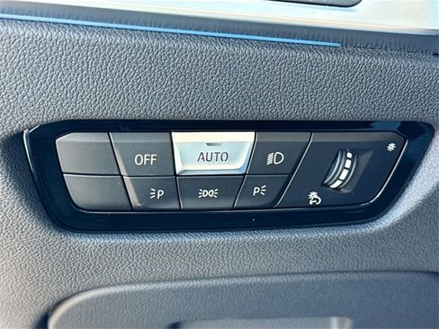 Used 2021 BMW 330e xDrive 330e xDrive w/ Premium Package image 12