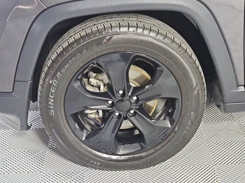 Used 2021 Jeep Compass Latitude w/ Sun and Sound Group FWD image 10