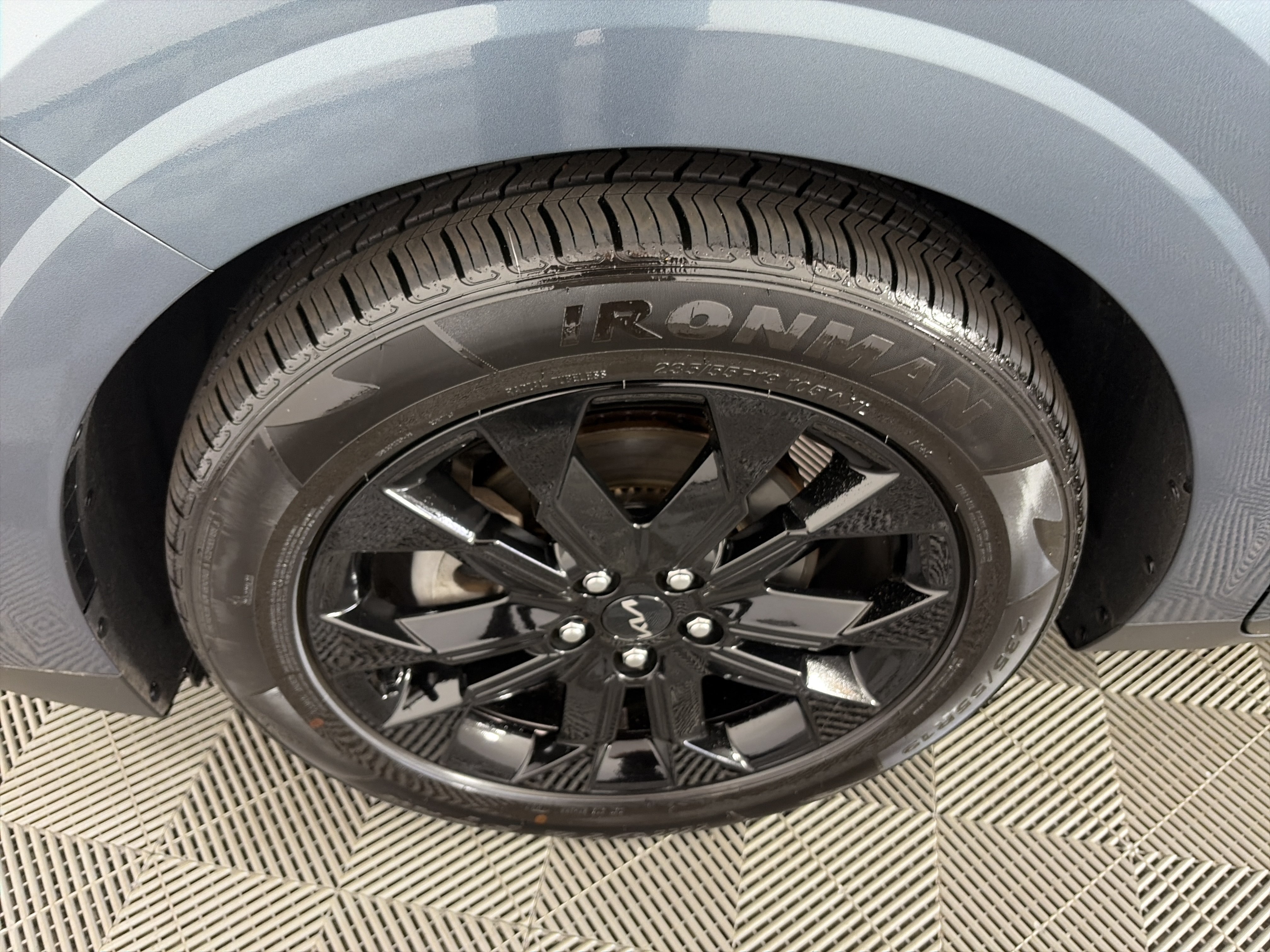 Certified 2024 Kia Carnival SX FWD image 14