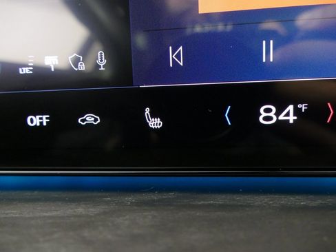 Certified 2025 Audi Q5 Premium w/ Convenience Package image 19