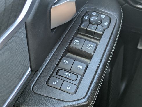 Used 2026 RAM 2500 Big Horn AWD/4WD image 19