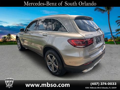 Certified 2022 Mercedes-Benz GLC 300 w/ Premium Package Lite image 17