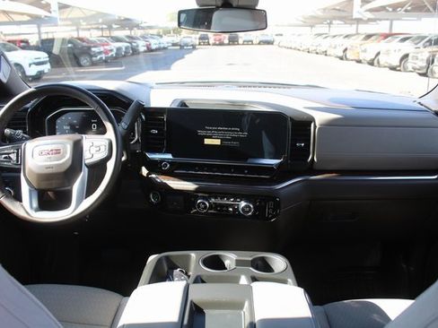 Used 2024 GMC Sierra 1500 SLE image 22