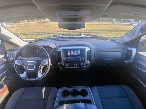 Used 2017 GMC Sierra 1500 SLE w/ SLE Value Package image 9