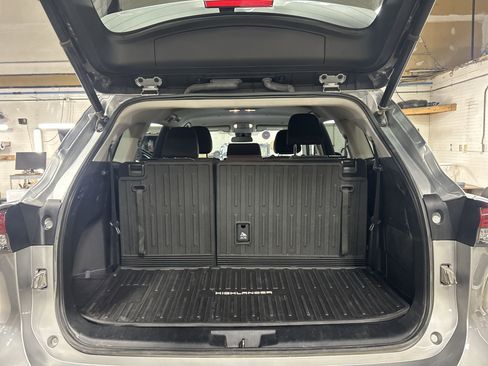 Used 2023 Toyota Highlander LE image 26