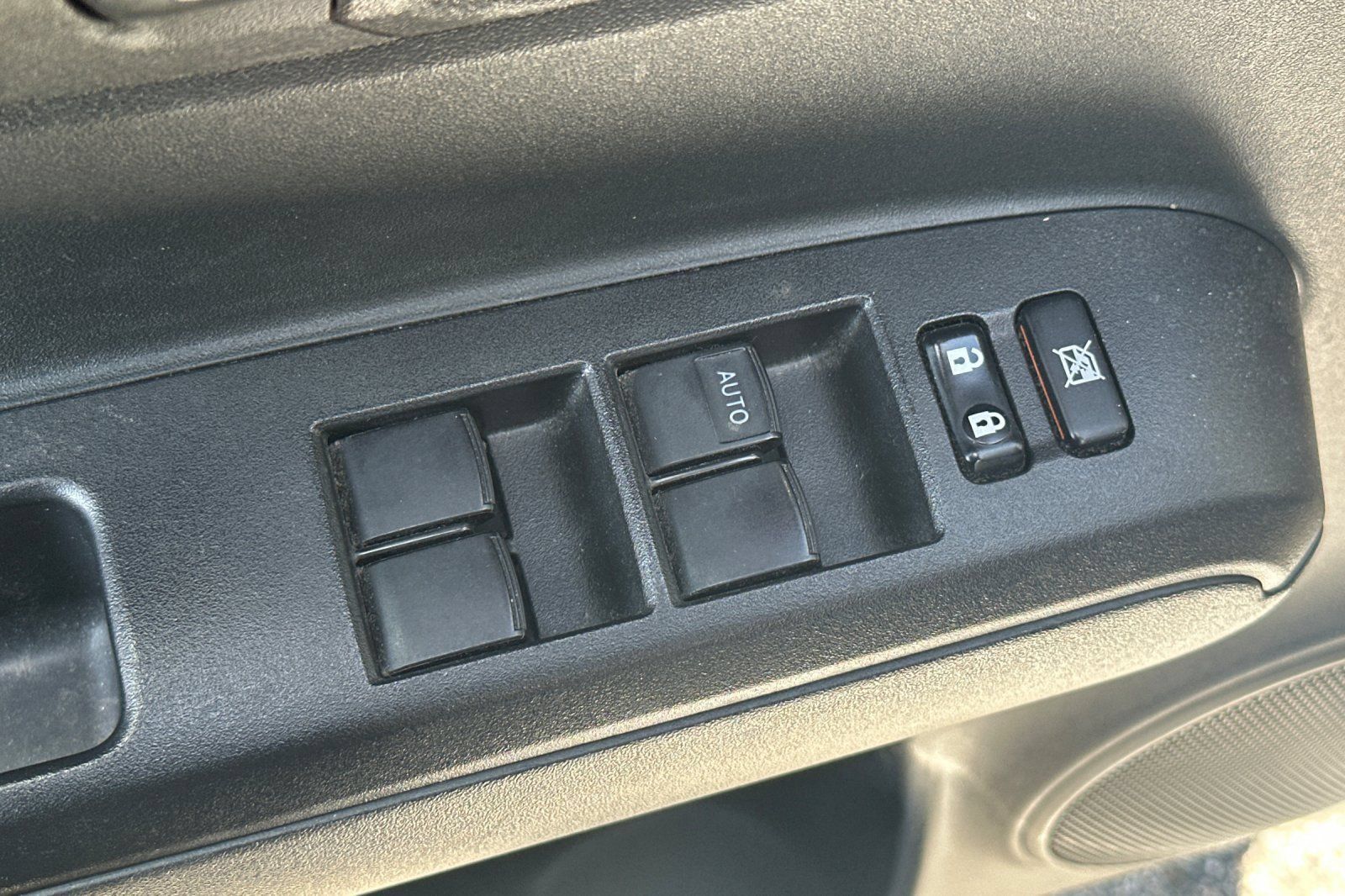 Used 2015 Scion xB FWD image 12