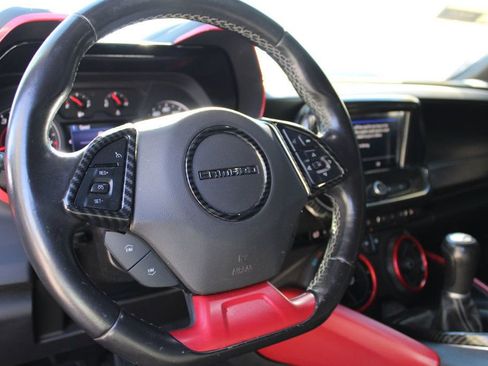 Used 2020 Chevrolet Camaro LT w/ RS Package image 20