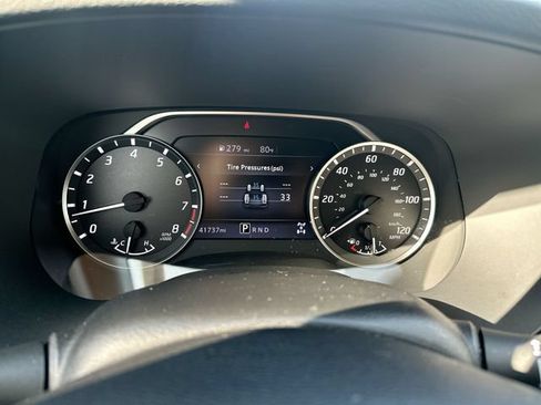 Used 2022 Nissan Frontier SV AWD/4WD image 11