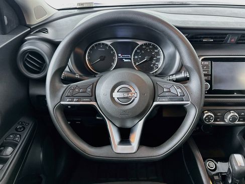 Used 2022 Nissan Kicks S FWD image 17
