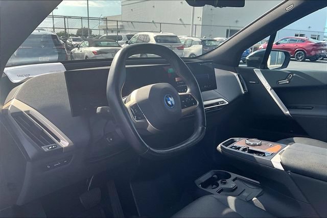 Used 2025 BMW iX xDrive50 w/ Sport Package AWD/4WD image 13