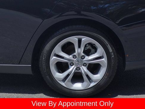 Used 2025 Honda Accord LX image 11
