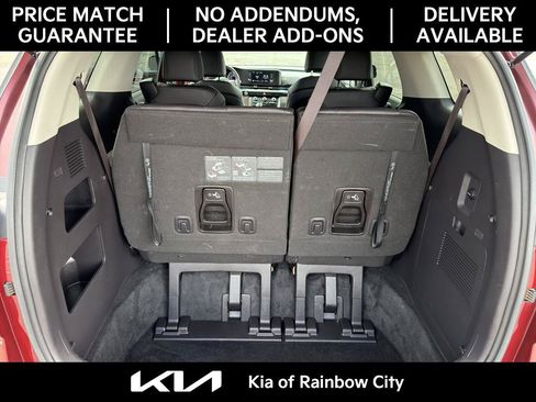 Used 2024 Kia Carnival LX FWD image 29