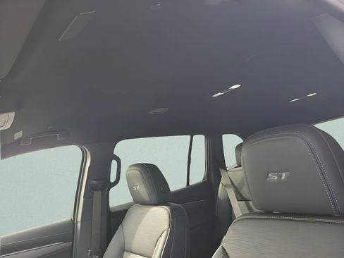 New 2026 Buick Enclave Sport Touring w/ Power Package FWD image 30