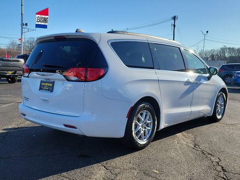Used 2021 Chrysler Voyager Lxi FWD image 6