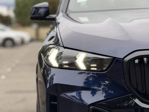 New 2026 BMW X5 sDrive40i w/ M Sport Package image 12