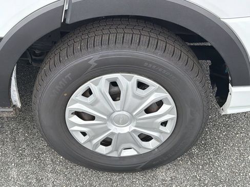 Used 2024 Ford Transit 350 XLT RWD image 8