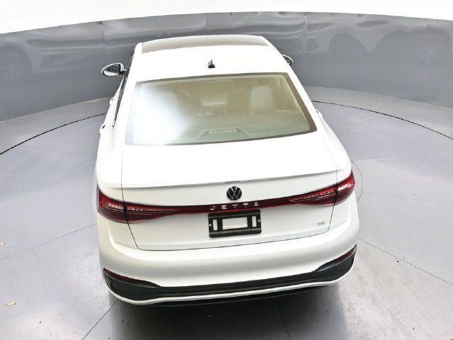 Used 2026 Volkswagen Jetta SE FWD image 47