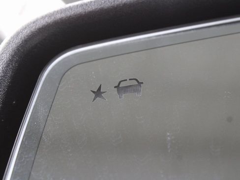 Used 2023 Chevrolet Silverado 1500 ZR2 image 77