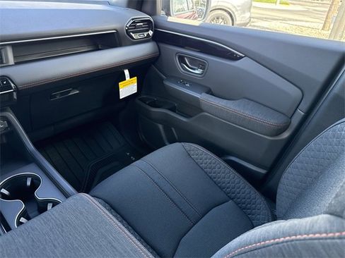 New 2025 Honda Pilot Sport image 18