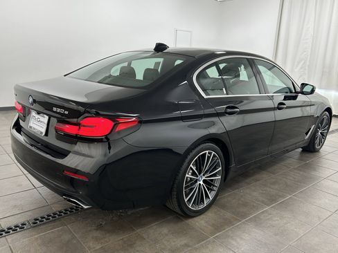 Used 2023 BMW 530e xDrive w/ Premium Package image 6