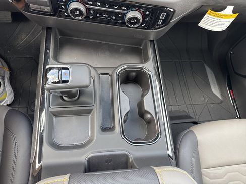 New 2025 Chevrolet Silverado 1500 ZR2 w/ Technology Package image 30