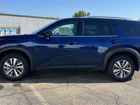 New 2025 Nissan Pathfinder SL w/ Cargo Package image 7