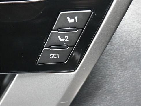 Used 2023 Toyota Tundra Limited image 21