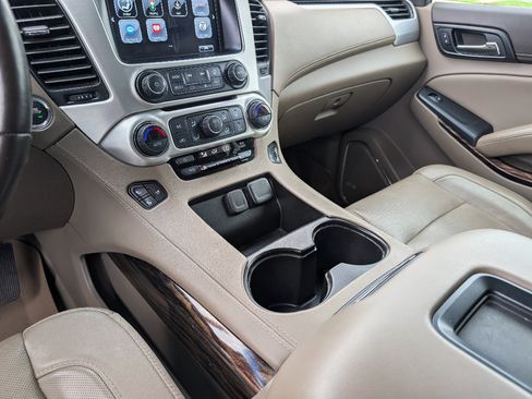 Used 2019 GMC Yukon XL SLT w/ Open Road Package AWD/4WD image 23
