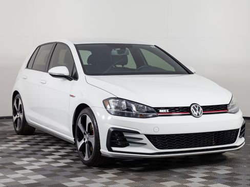 Used 2018 Volkswagen GTI S image 11
