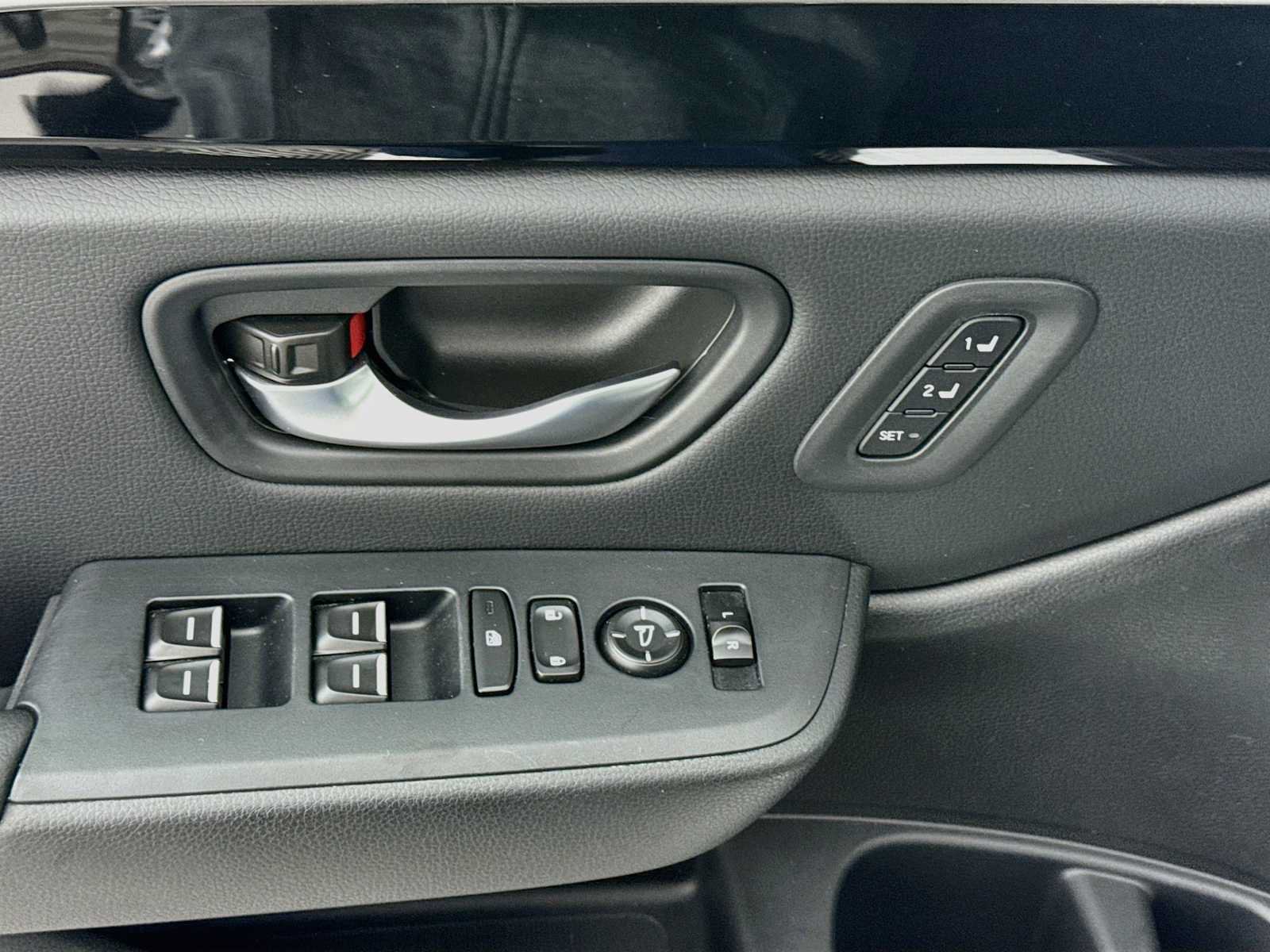 Used 2024 Honda Pilot EX-L image 17