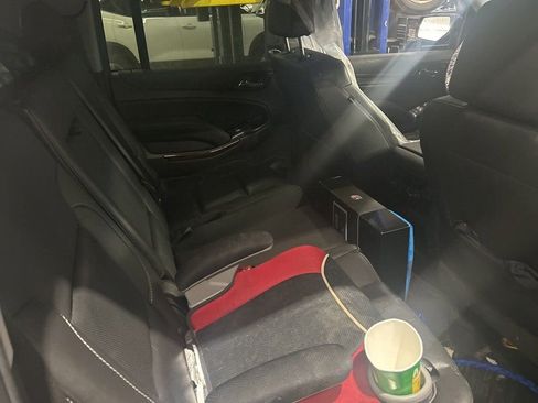 Used 2020 GMC Yukon XL SLT image 6