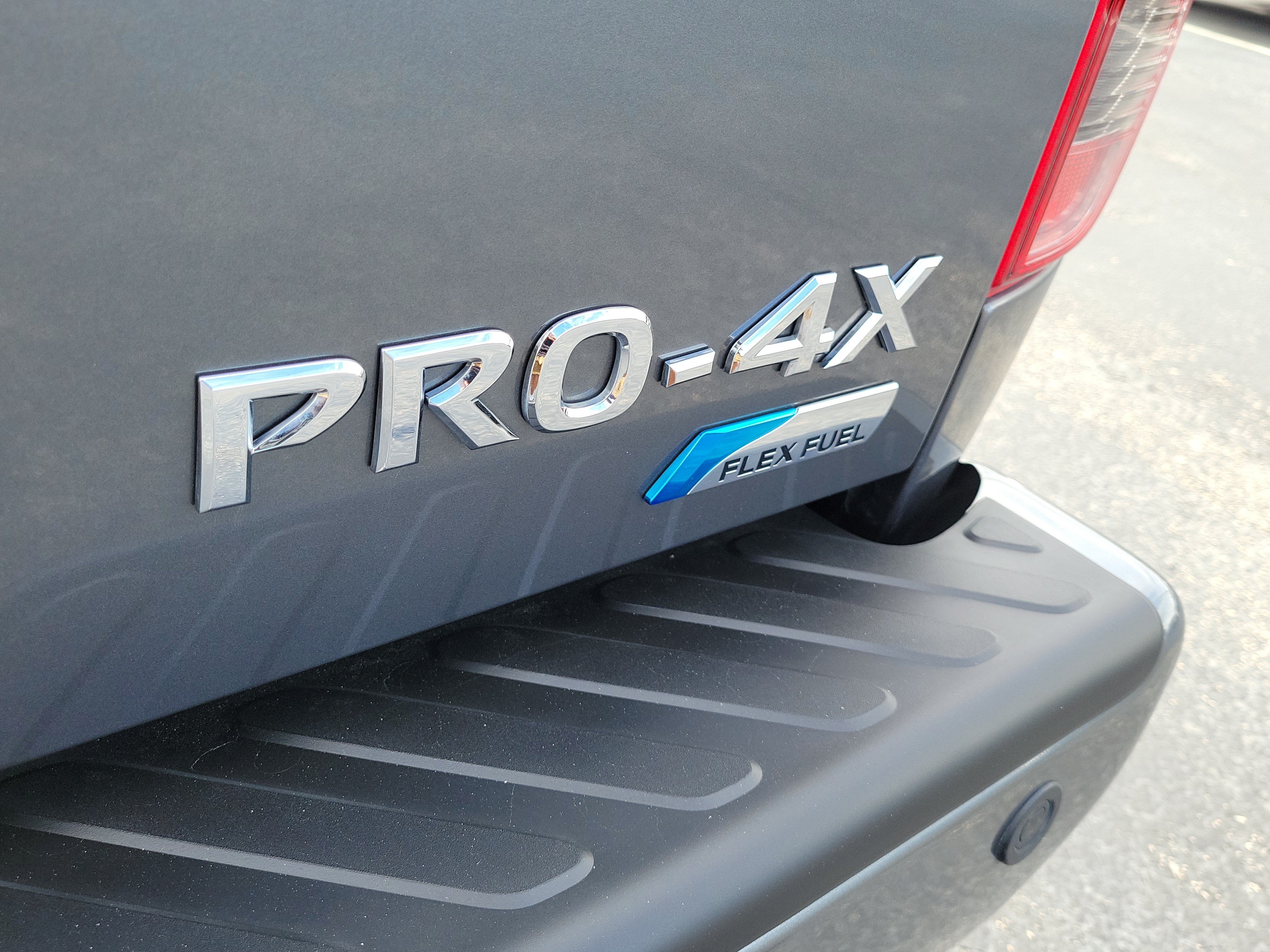 Used 2019 Nissan Frontier PRO-4X w/ Pro-4x Luxury Package AWD/4WD image 9