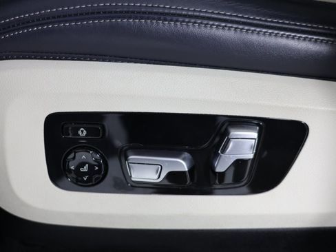 Used 2021 BMW ALPINA XB7 image 27