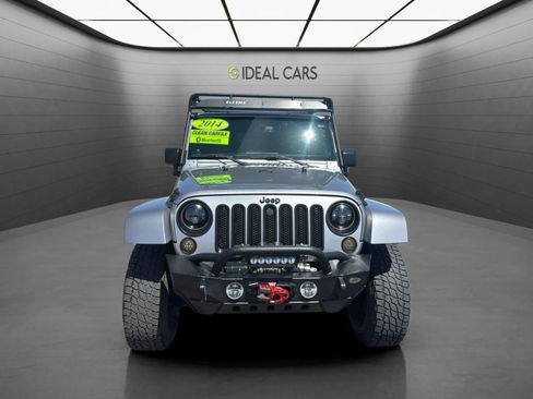 Used 2014 Jeep Wrangler Unlimited Sahara w/ Connectivity Group AWD/4WD image 2