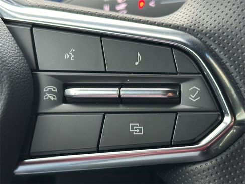 New 2026 Chevrolet Equinox EV LT image 31