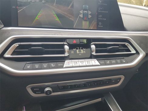 Used 2022 BMW X5 xDrive40i w/ M Sport Package image 24