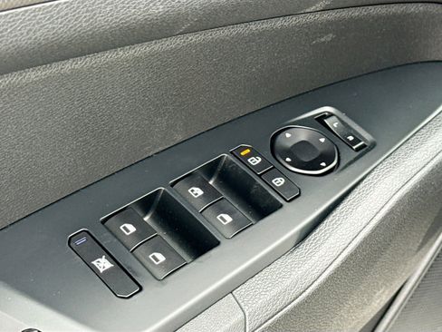 New 2026 Kia Sportage S image 8