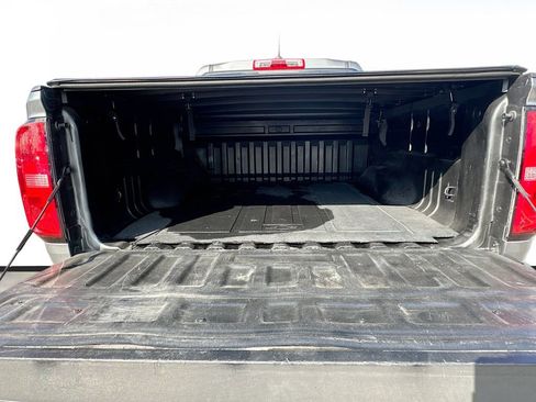 Used 2020 Chevrolet Colorado LT w/ Safety Package image 31