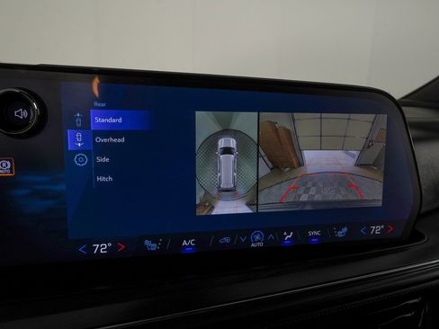 Used 2026 Chevrolet Suburban Z71 w/ Z71 Off-Road Package image 29