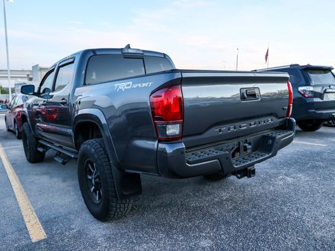 Used 2019 Toyota Tacoma TRD Sport w/ Technology Package image 12